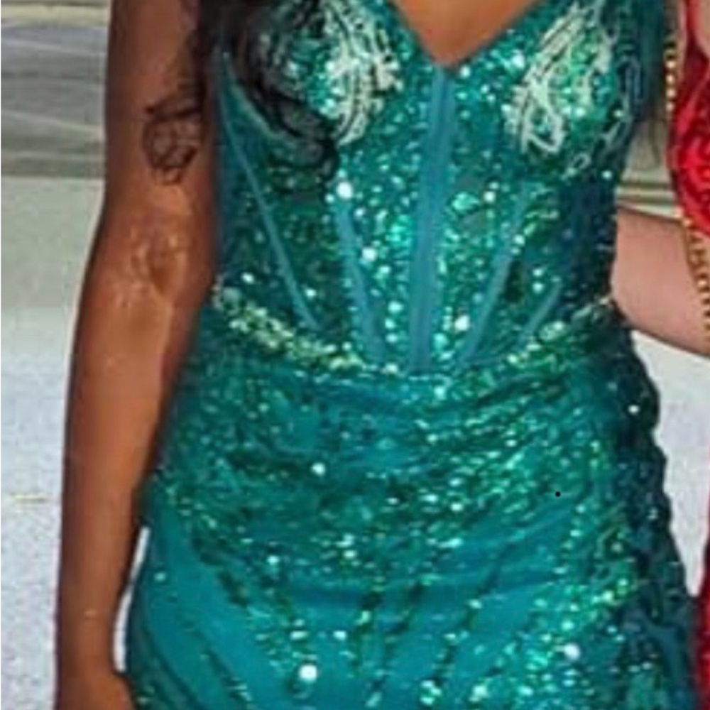 Sparkling Green Sequin Mini Dress| Cocktail/Homecoming - Picture 2 of 5